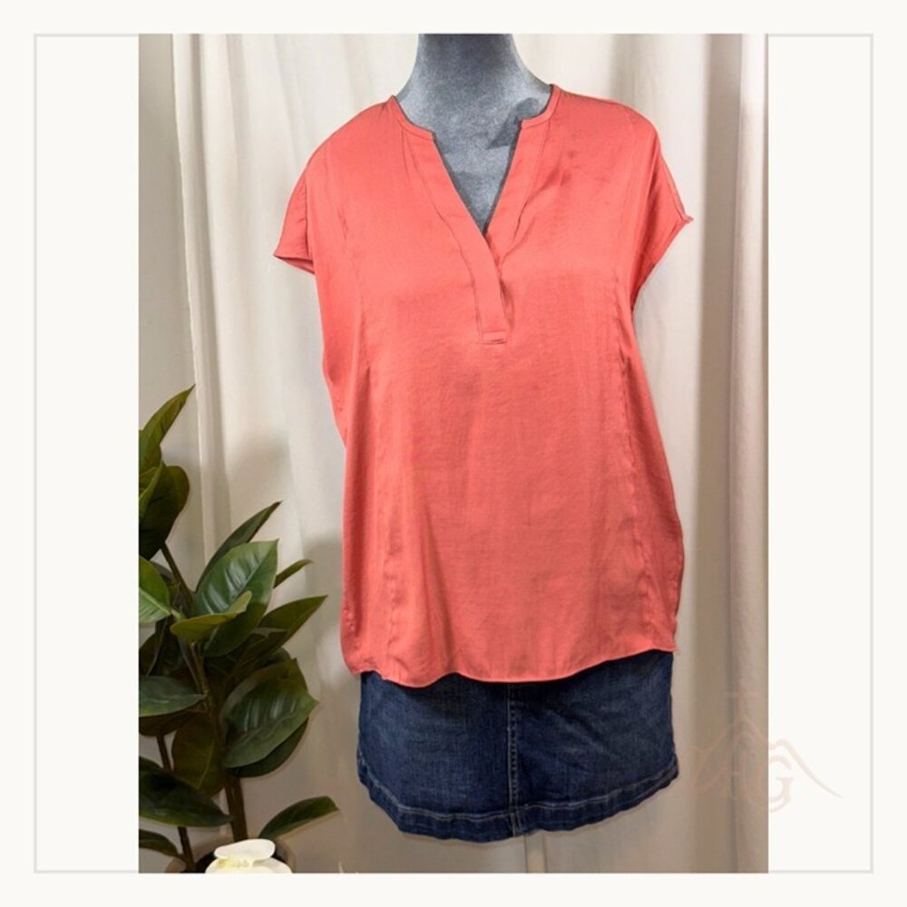 Banana Republic Coral Pink Cap Sleeve Blouse M 🌸✨